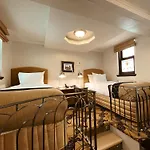 Hotel Manoir D\'Auteuil