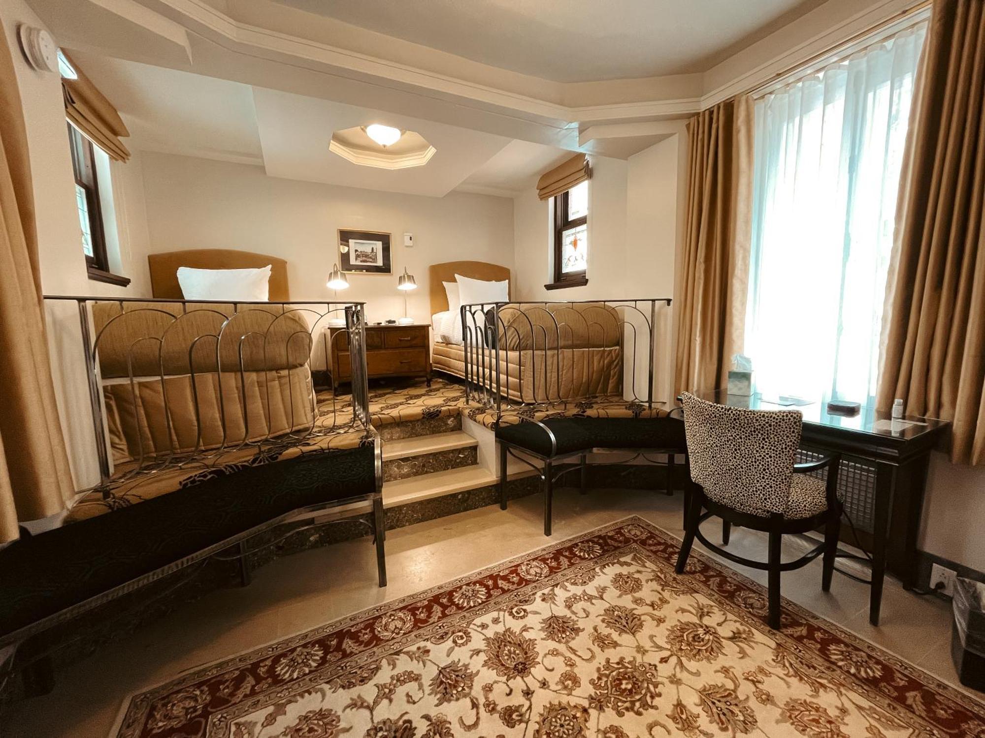 Manoir D'auteuil Hotel 3*